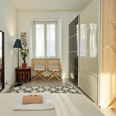 - Modern Flat * Milán