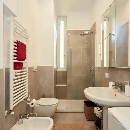 - Modern Flat * Milán