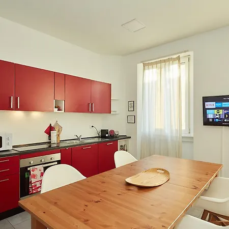 - Modern Flat Milaan