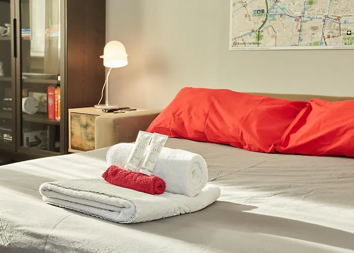 - Modern Flat Apartment *