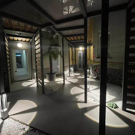 - Modern Flat * Milán